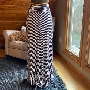 Merona Chevron Skirt SIZE SMALL